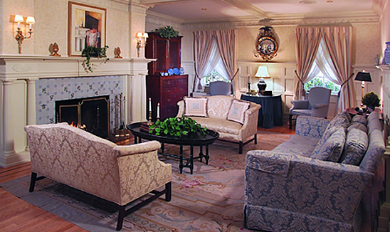Simsbury 1820 House 03